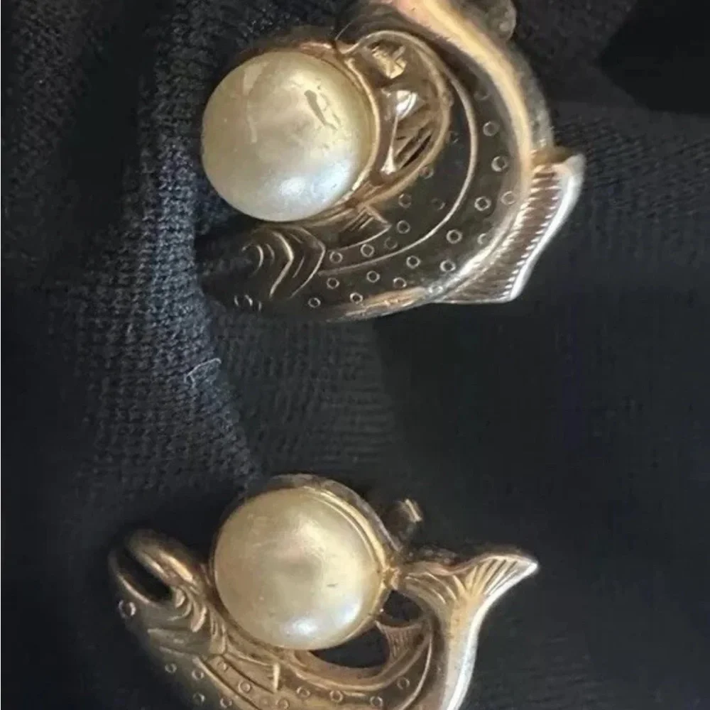 Gold color vintage swank fish ,Dolphin  Cuff links  with Pearls